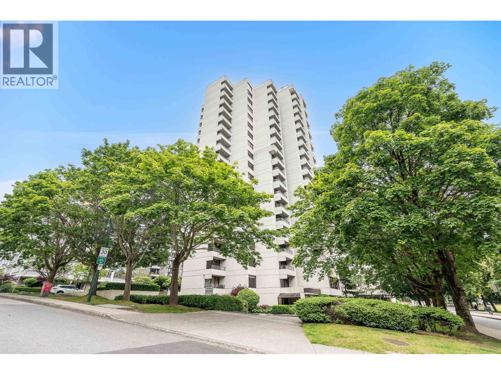 201 1995 BEACH AVENUE, Vancouver