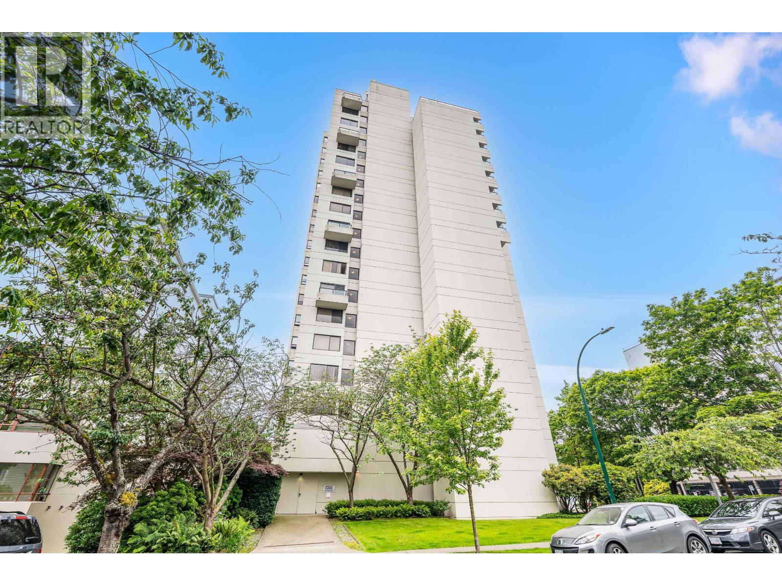 201 1995 BEACH AVENUE, Vancouver