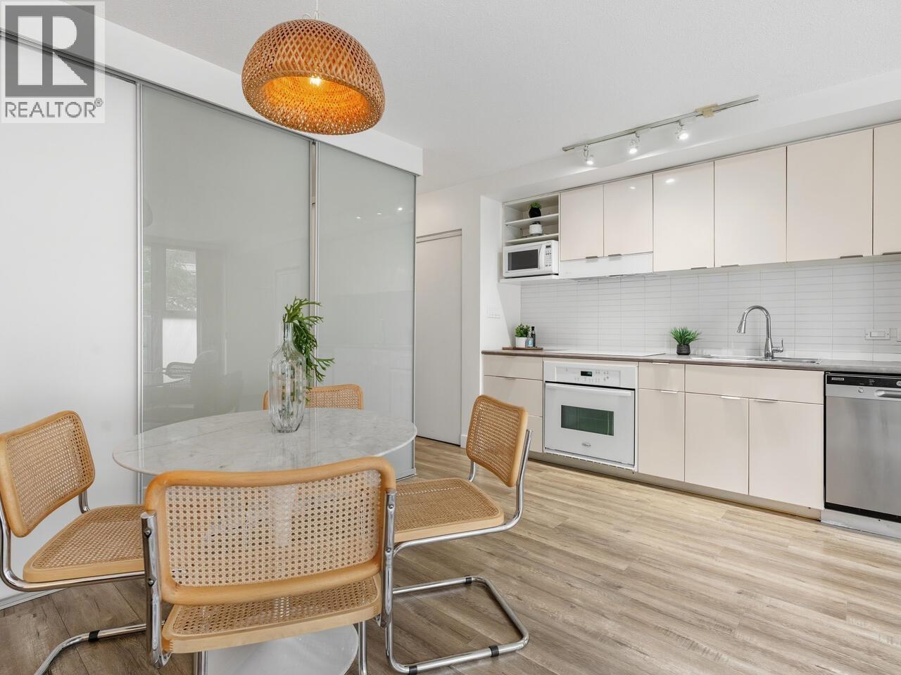 209 168 POWELL STREET, Vancouver