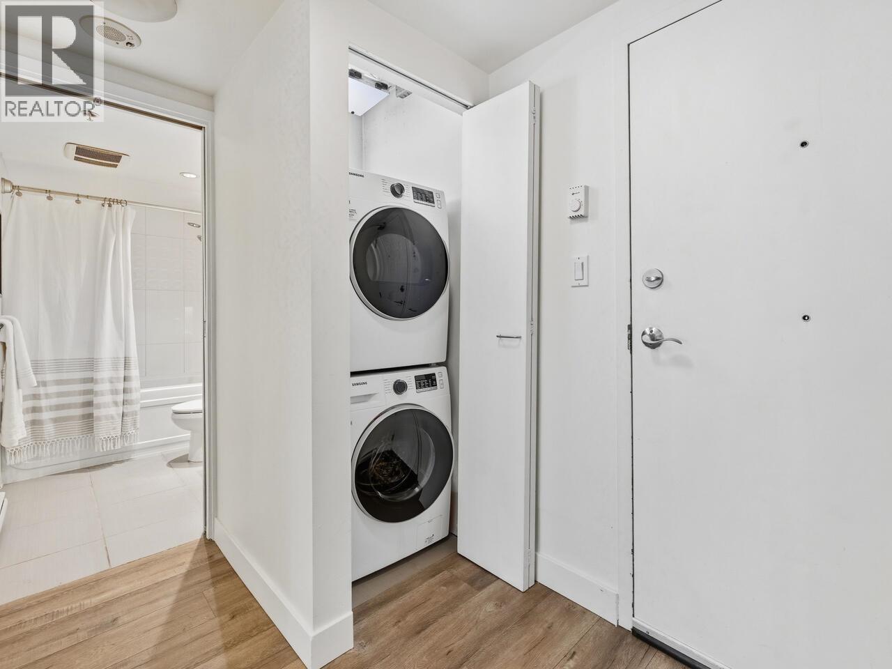 209 168 POWELL STREET, Vancouver