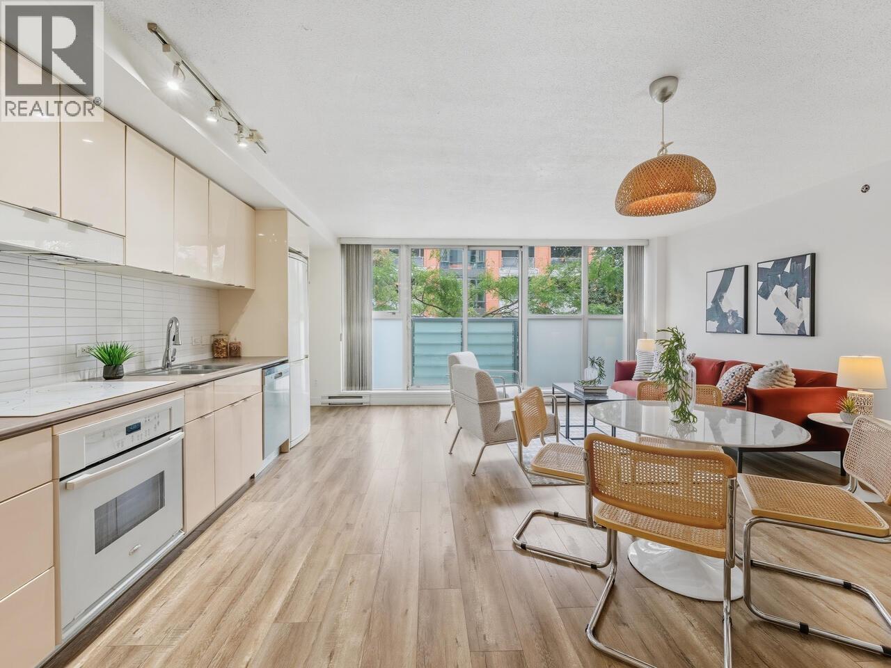 209 168 POWELL STREET, Vancouver