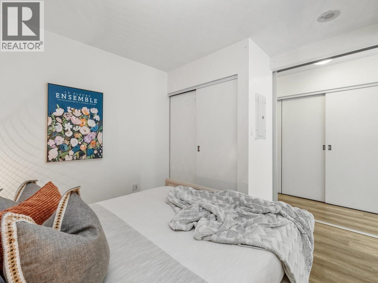 209 168 POWELL STREET, Vancouver