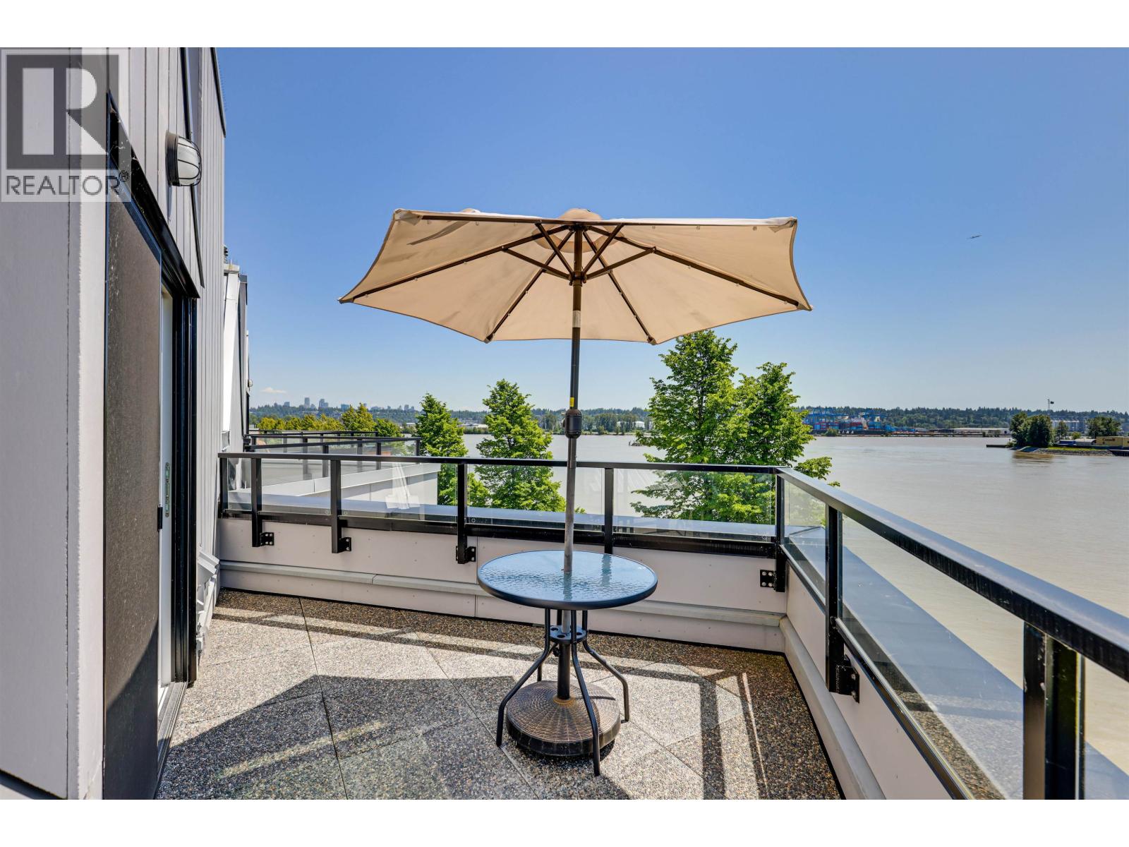 420 1150 QUAYSIDE DRIVE, New Westminster