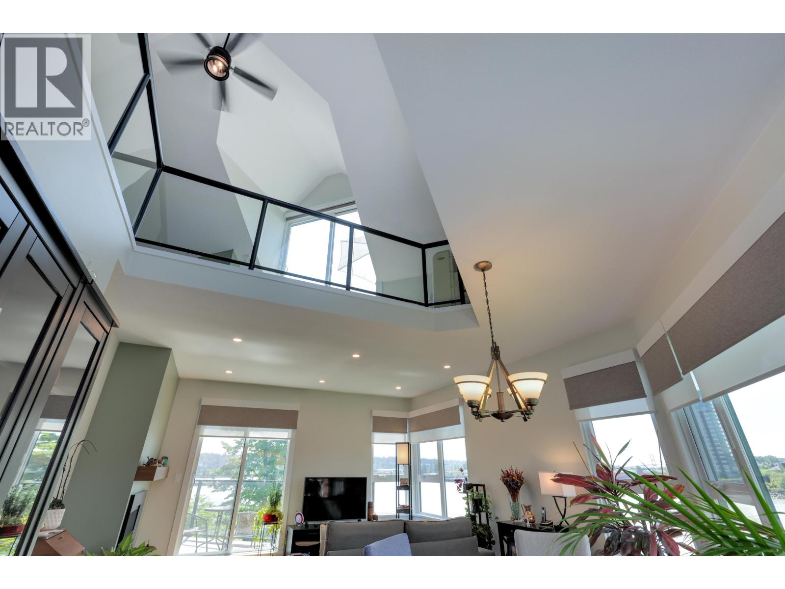 420 1150 QUAYSIDE DRIVE, New Westminster