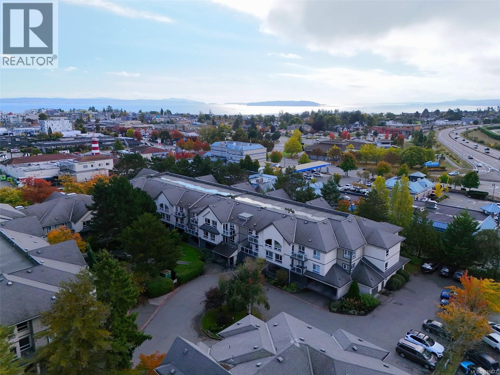 325 2245 James White Blvd, Sidney