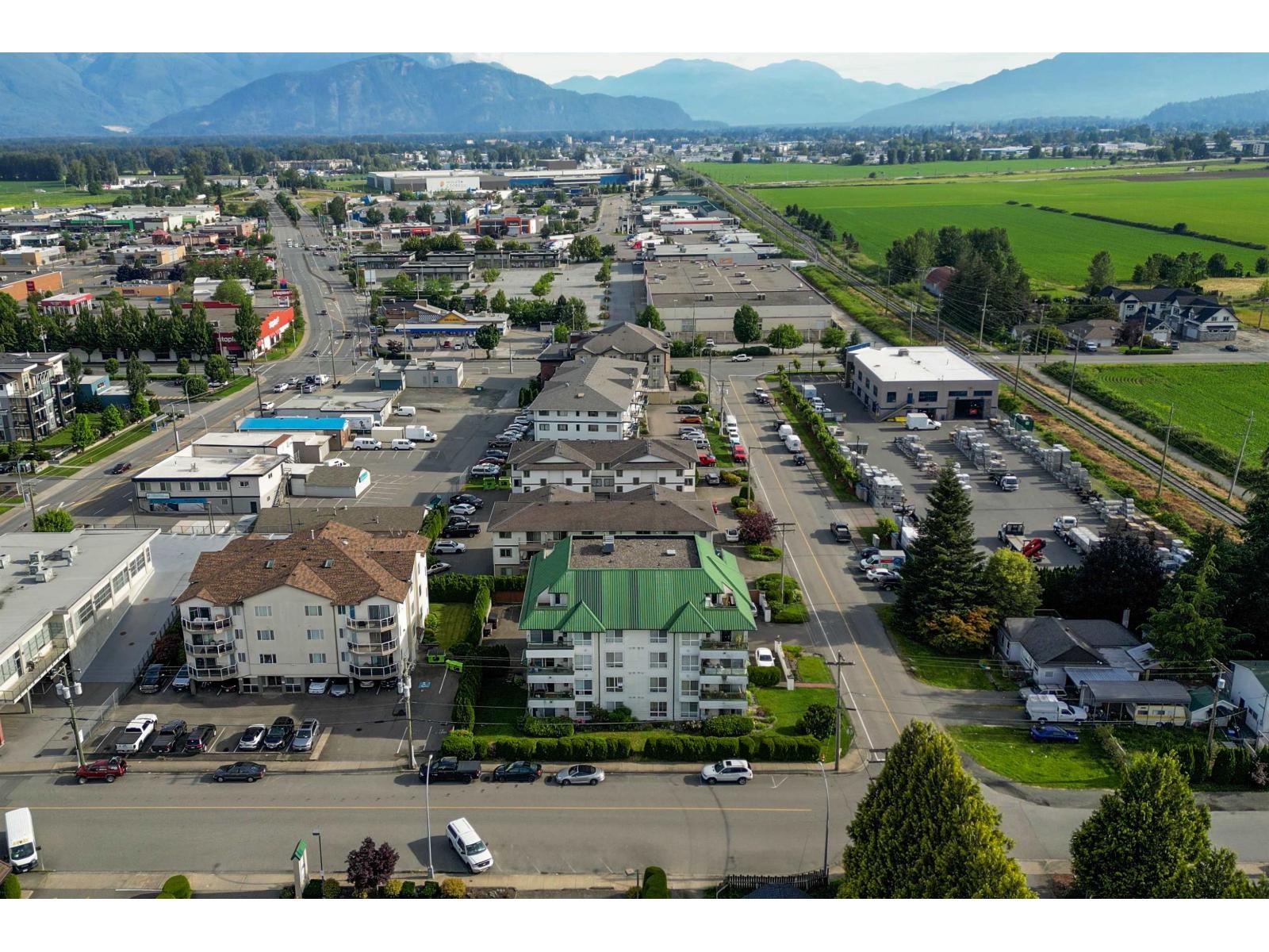 201 7415 SHAW AVENUE, Sardis East Vedder, Chilliwack