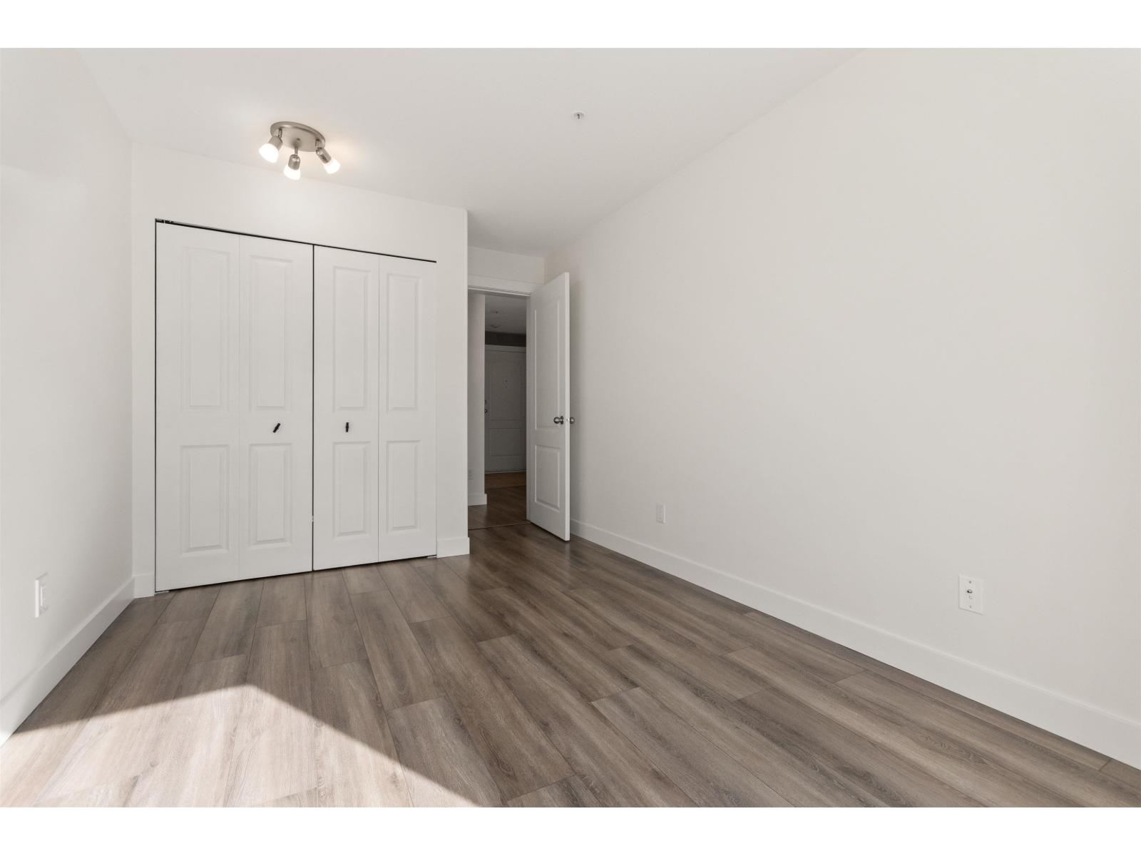 201 7415 SHAW AVENUE, Sardis East Vedder, Chilliwack