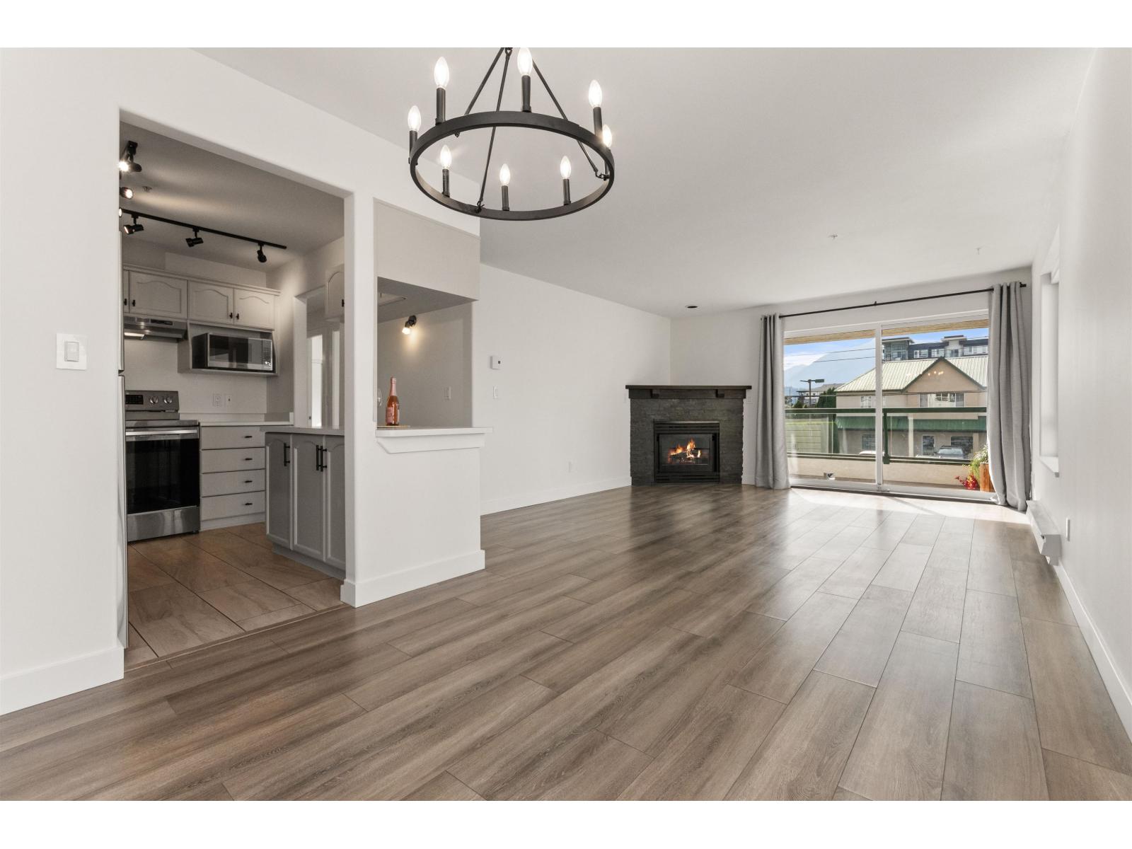 201 7415 SHAW AVENUE, Sardis East Vedder, Chilliwack