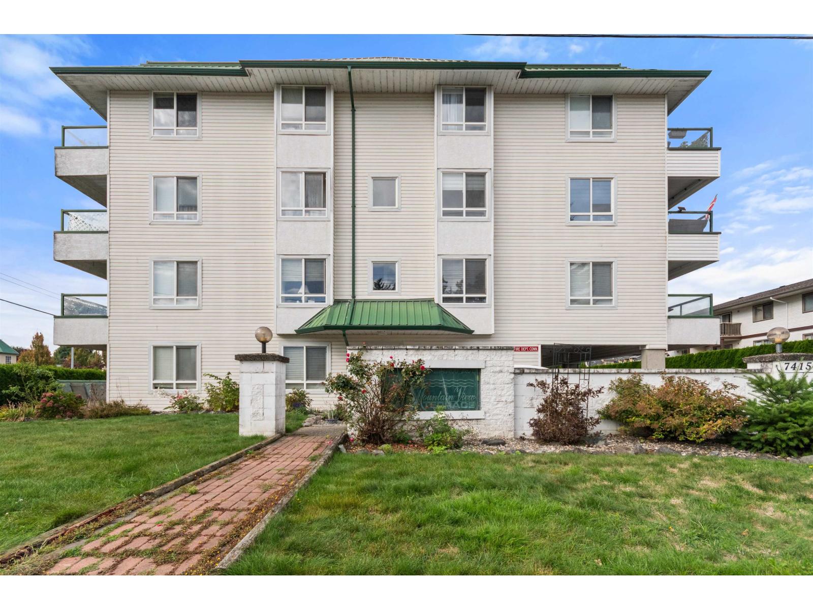 201 7415 SHAW AVENUE, Sardis East Vedder, Chilliwack