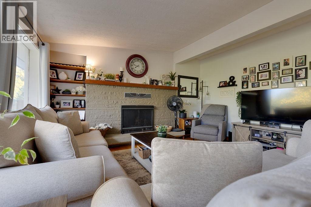 2642 CAPELLA DRIVE, Prince George