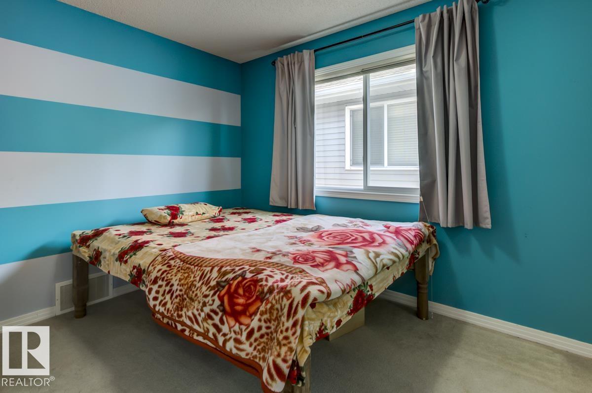 5823 7 AV SW, Edmonton