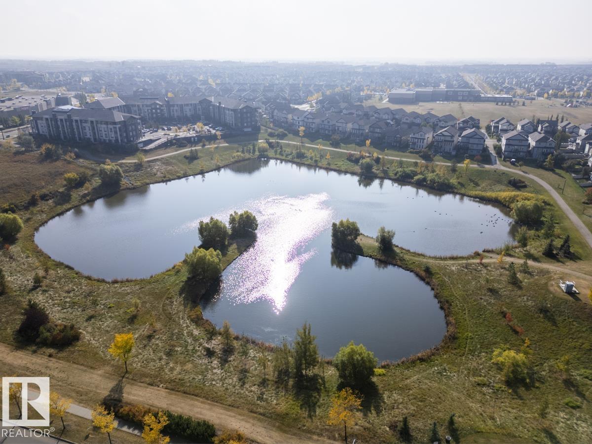 5823 7 AV SW, Edmonton