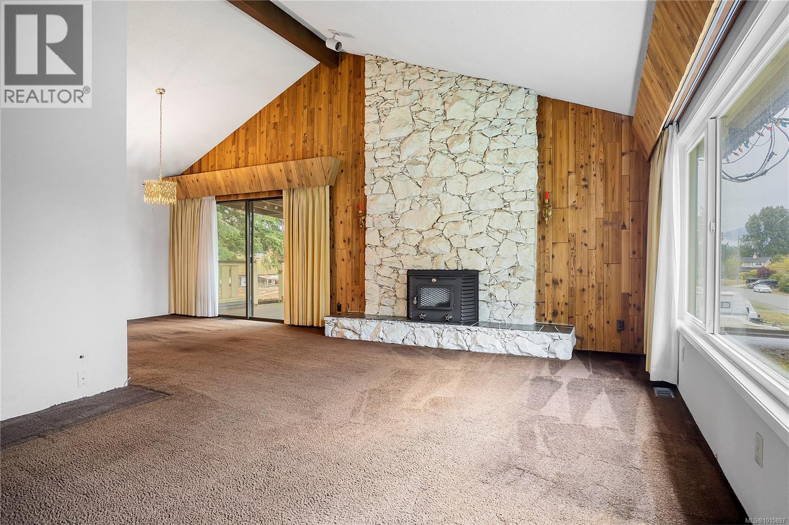 705 Heaslip Pl, Colwood