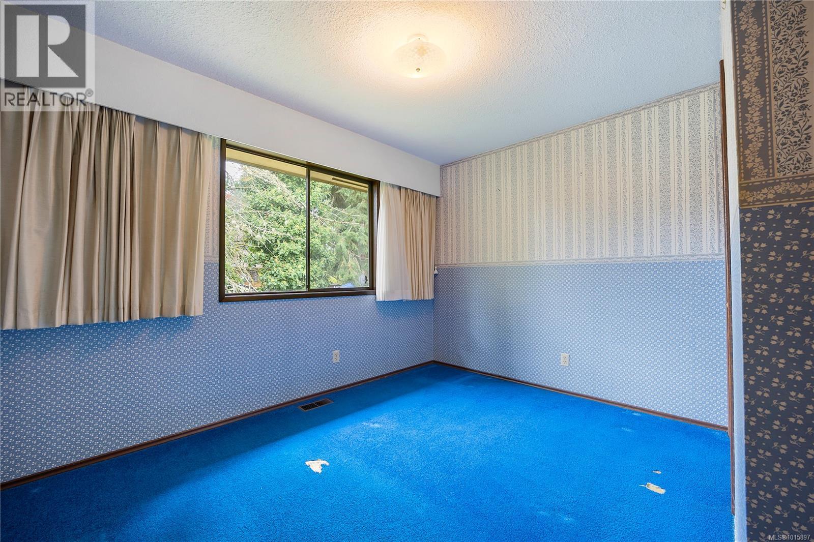 705 Heaslip Pl, Colwood