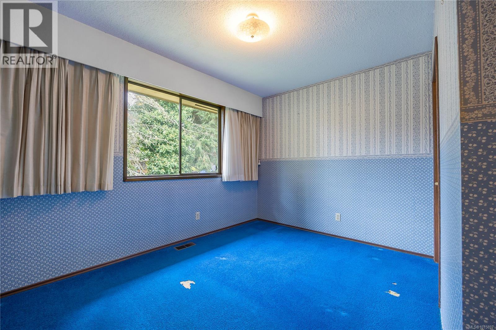 705 Heaslip Pl, Colwood