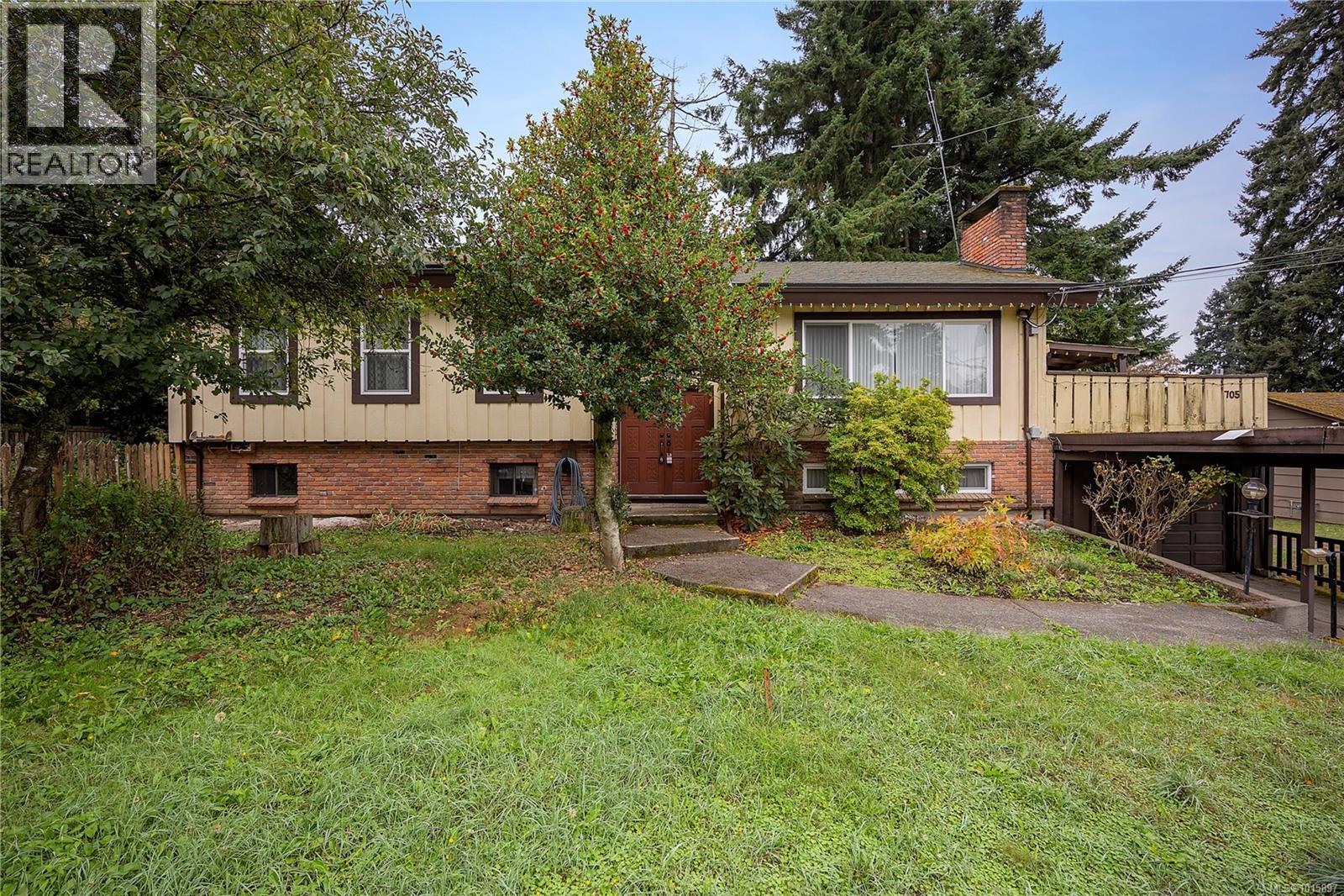 705 Heaslip Pl, Colwood