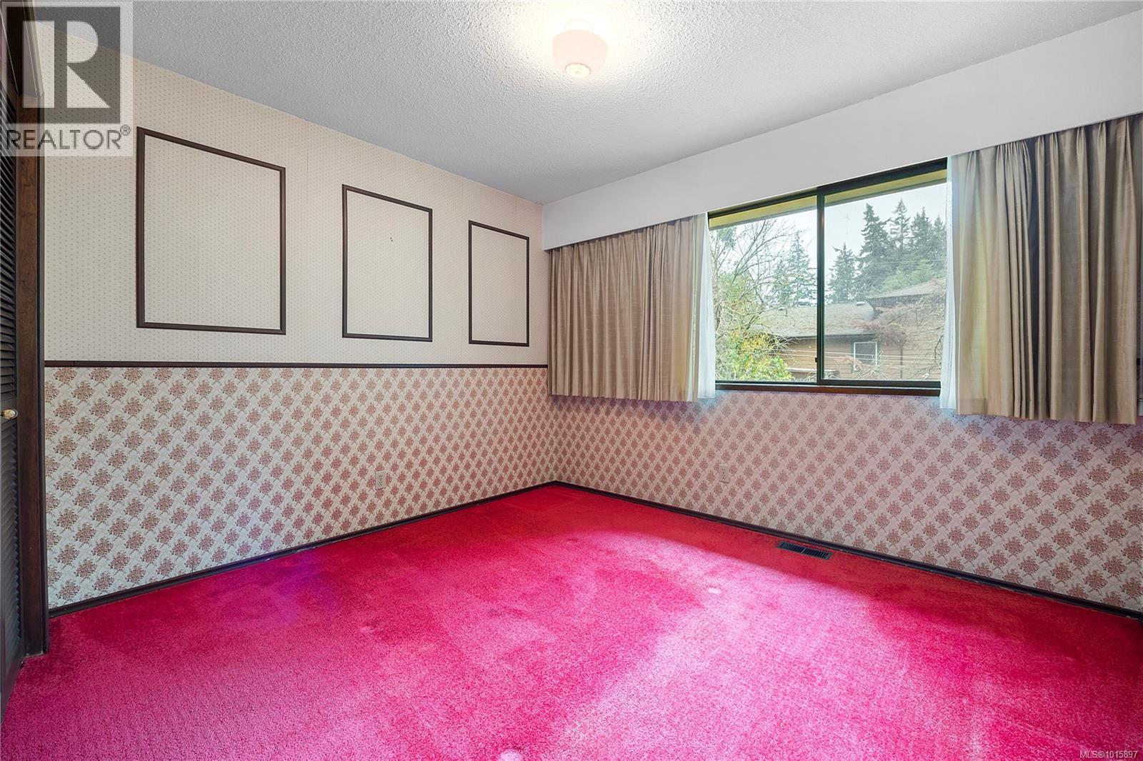 705 Heaslip Pl, Colwood