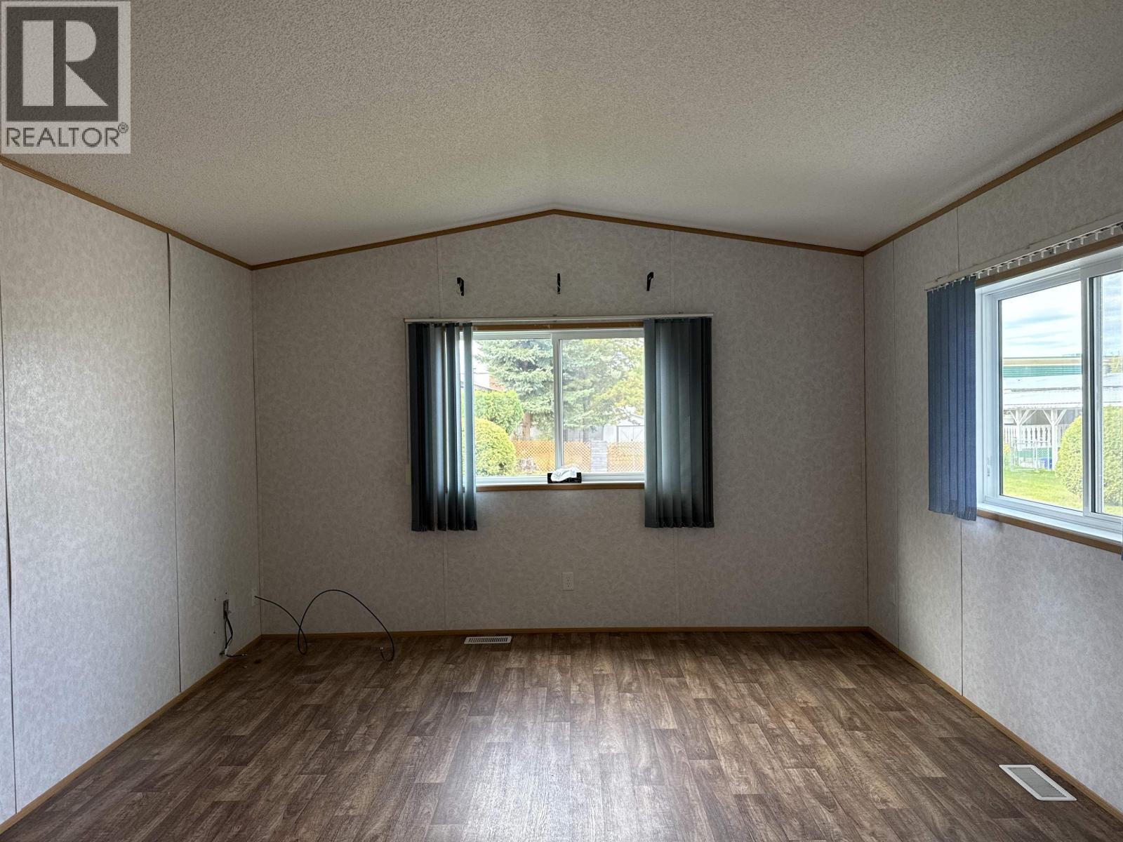 19 2377 LARCH AVENUE, Quesnel