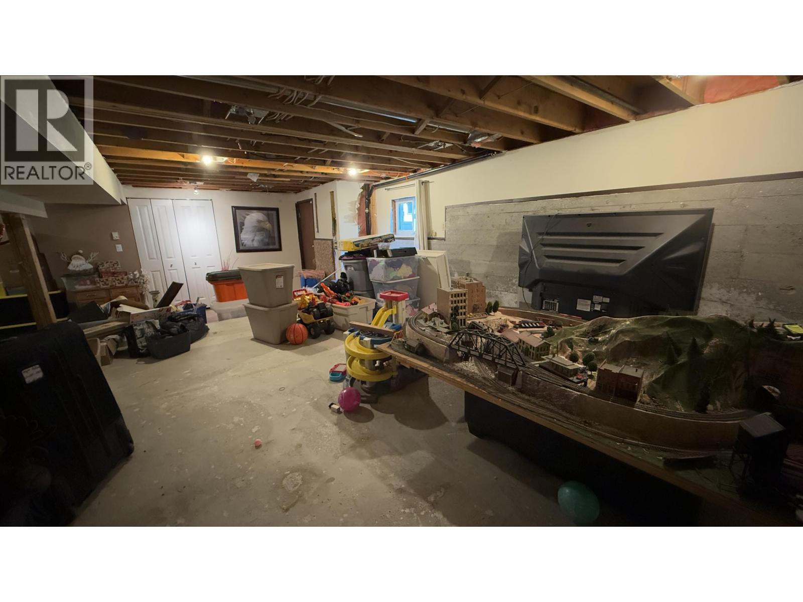 523 PILLSBURY AVENUE