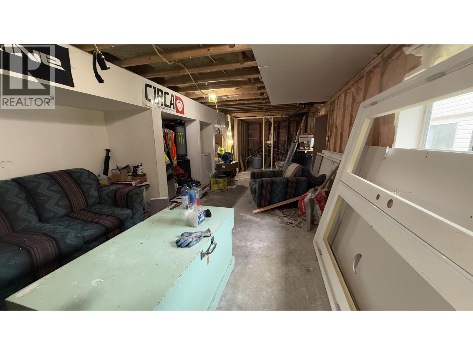 523 PILLSBURY AVENUE