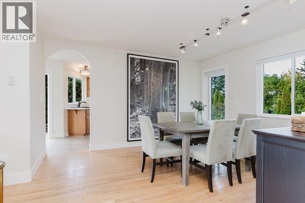 5620 MINTIE ROAD, Halfmoon Bay