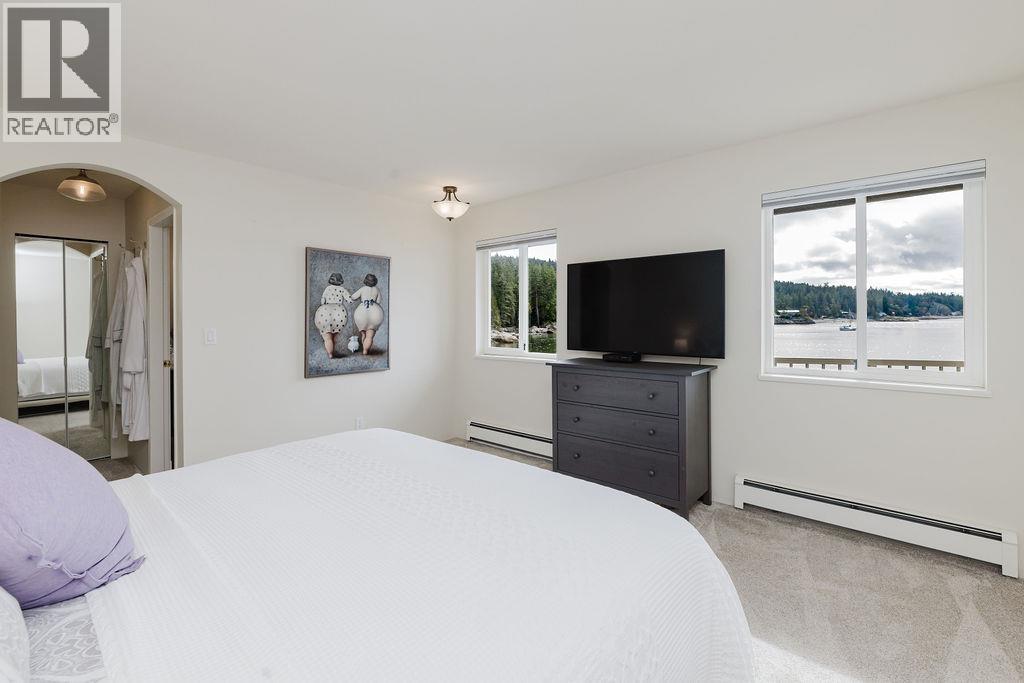 5620 MINTIE ROAD, Halfmoon Bay