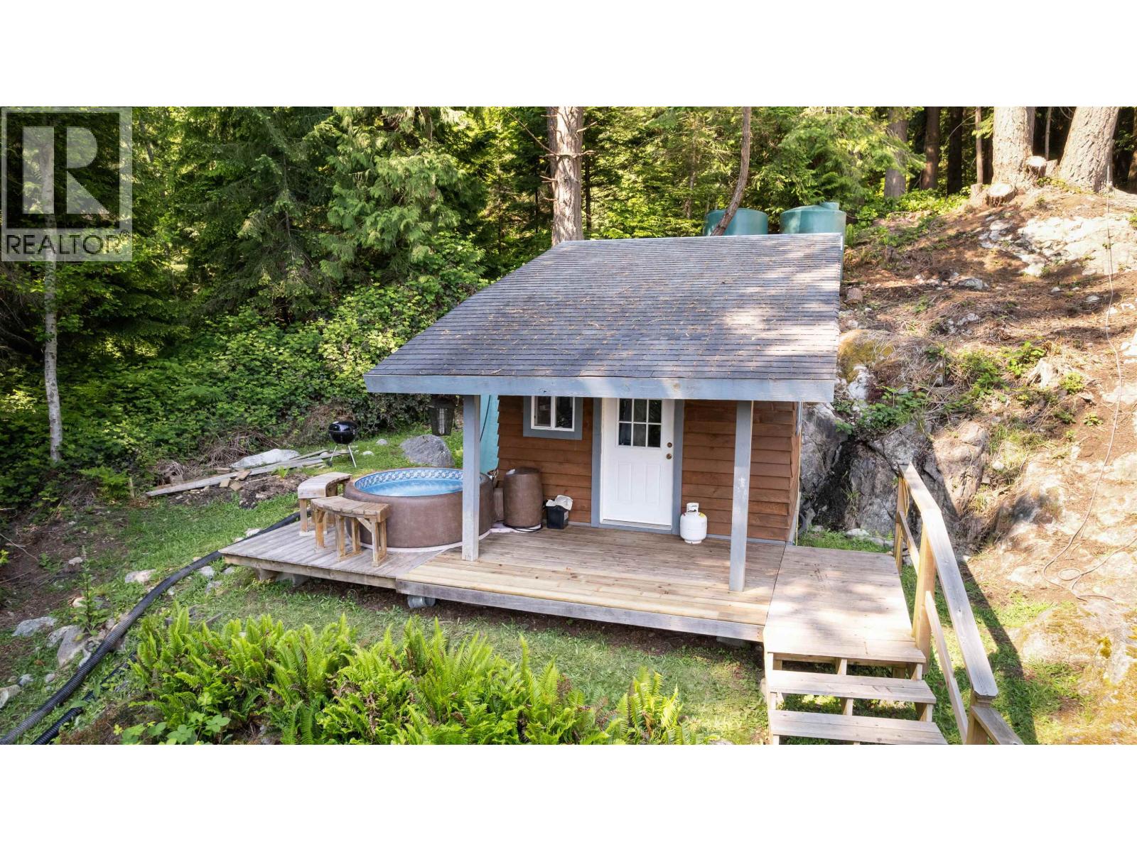 304 ESPLANADE ROAD, Keats Island