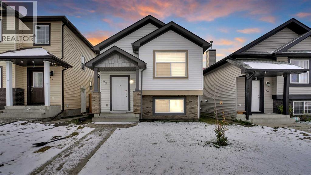 40 saddlefield Road NE, Calgary, Alberta