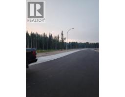 Living room of 4953 HEADLANDS HEIGHTS · Prince George, BC