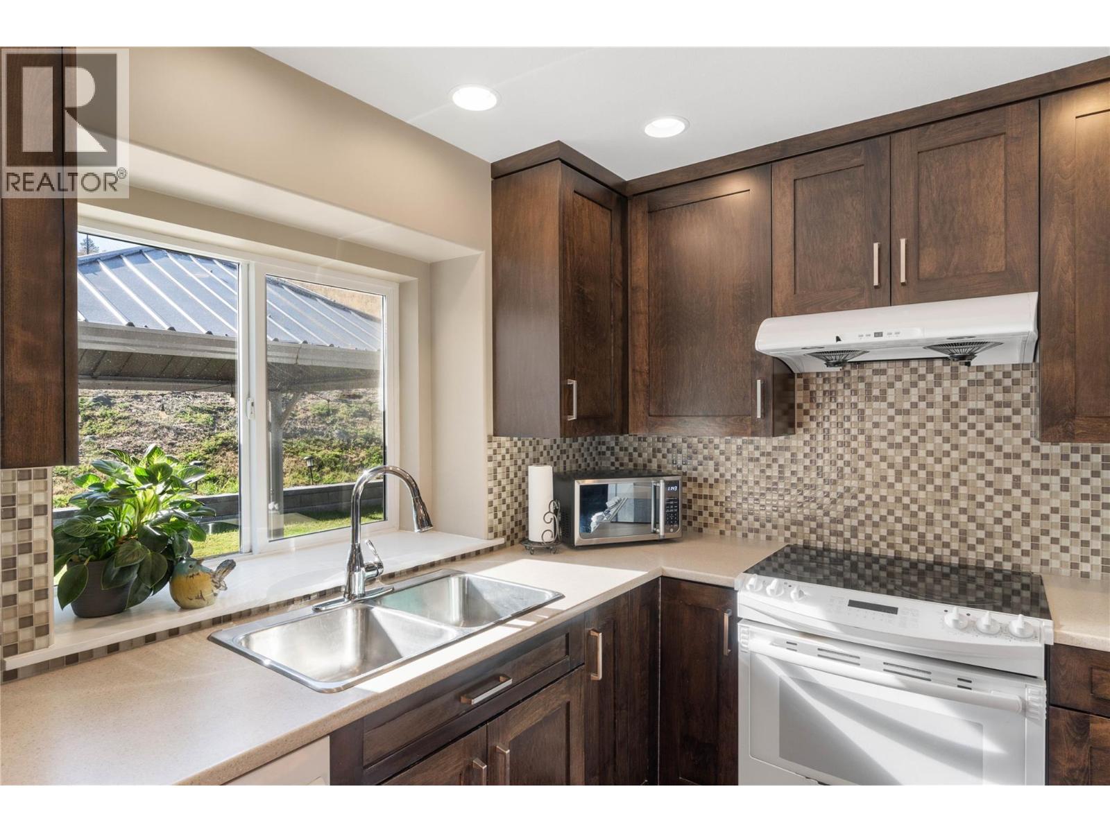 8735 BADGER DRIVE - 40