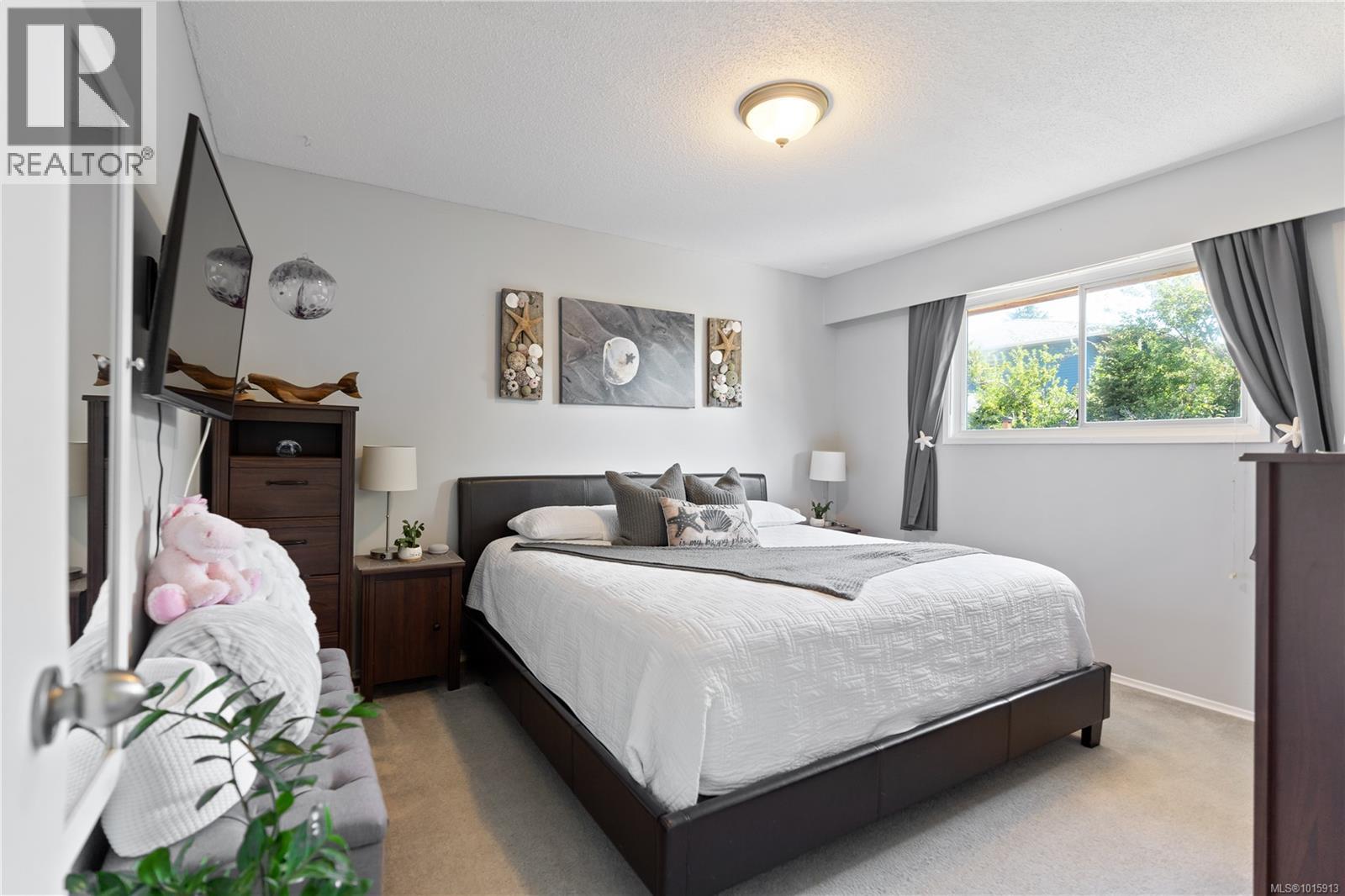  3273 Megaw Place, Saanich
