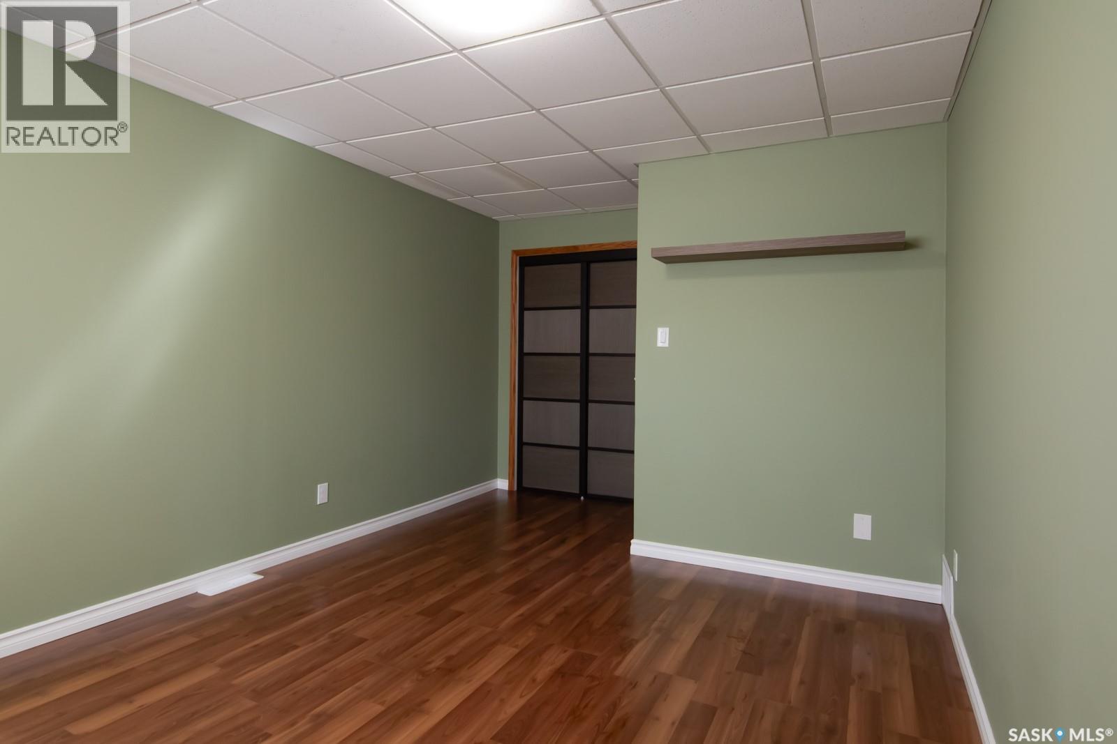 Single Family House 2 Level for Sale in  E AVENUE N Saskatoon 