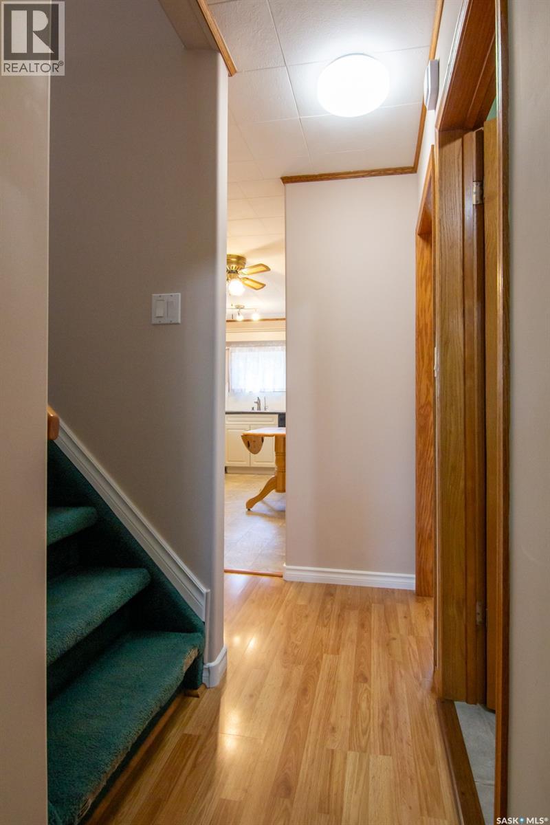 Single Family House 2 Level for Sale in  E AVENUE N Saskatoon 