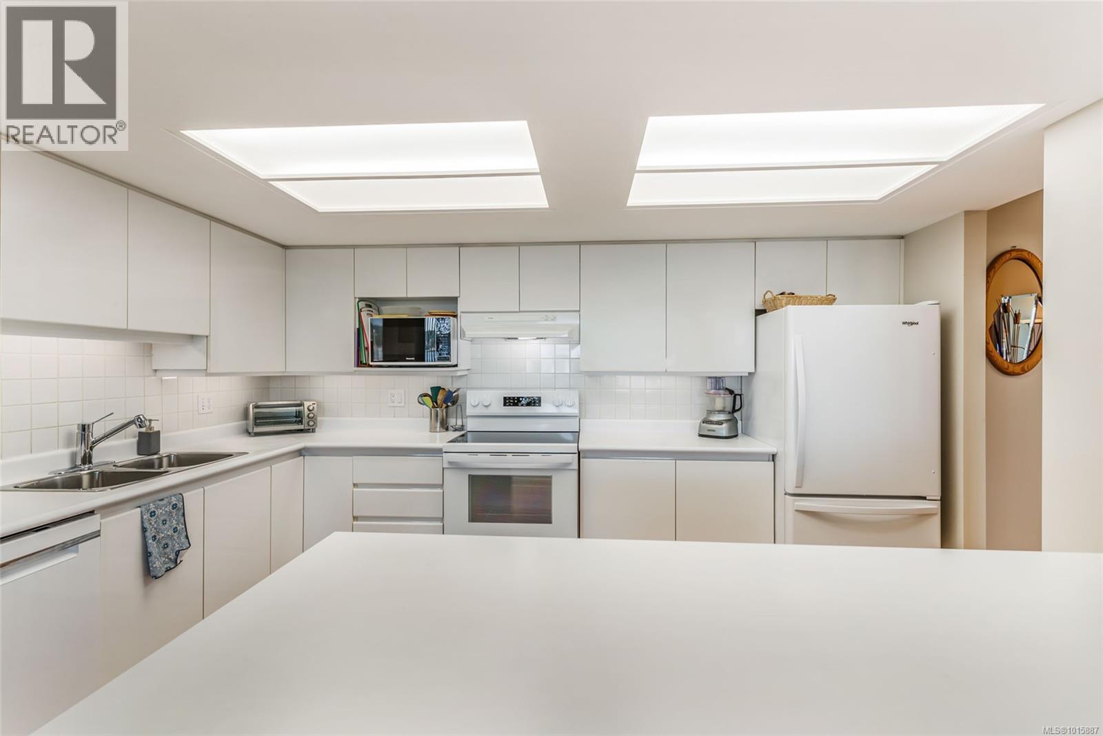 207 150 Promenade Dr, Nanaimo