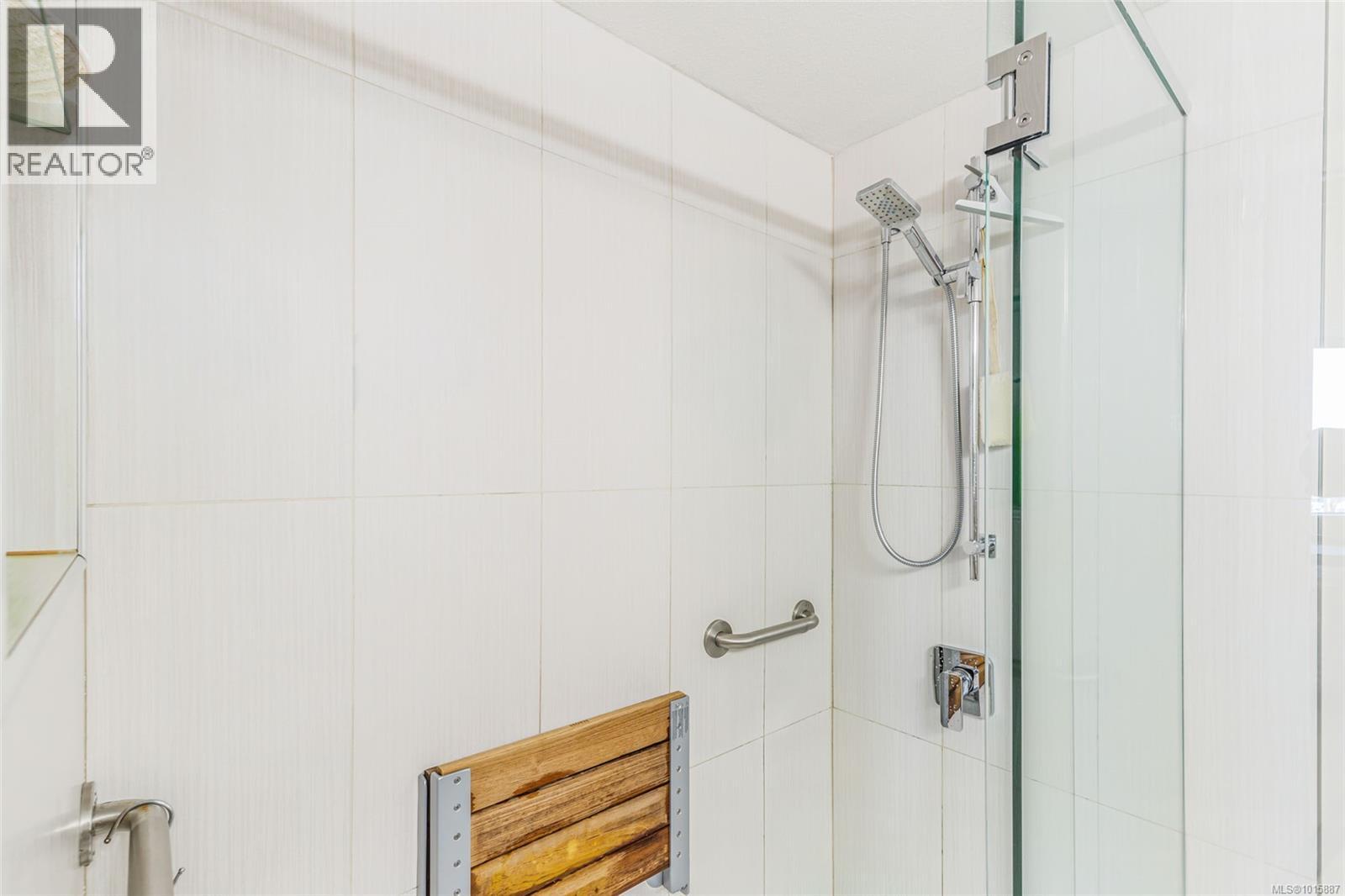 207 150 Promenade Dr, Nanaimo