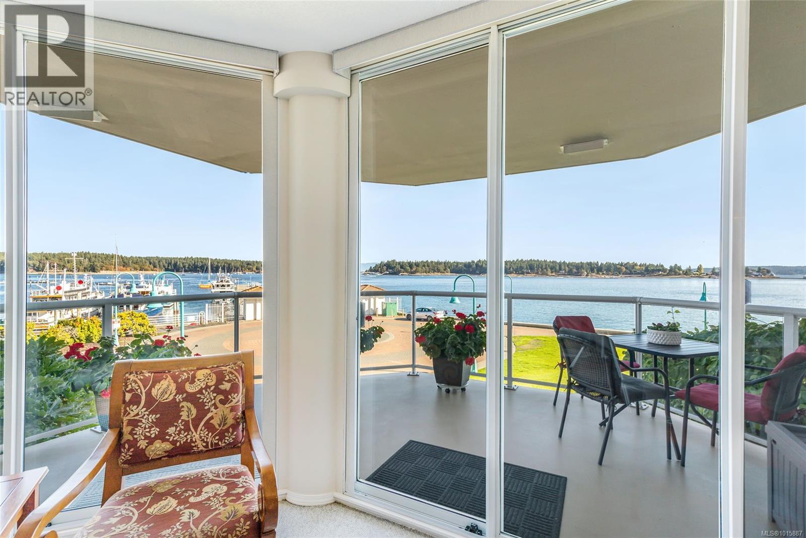 207 150 Promenade Dr, Nanaimo