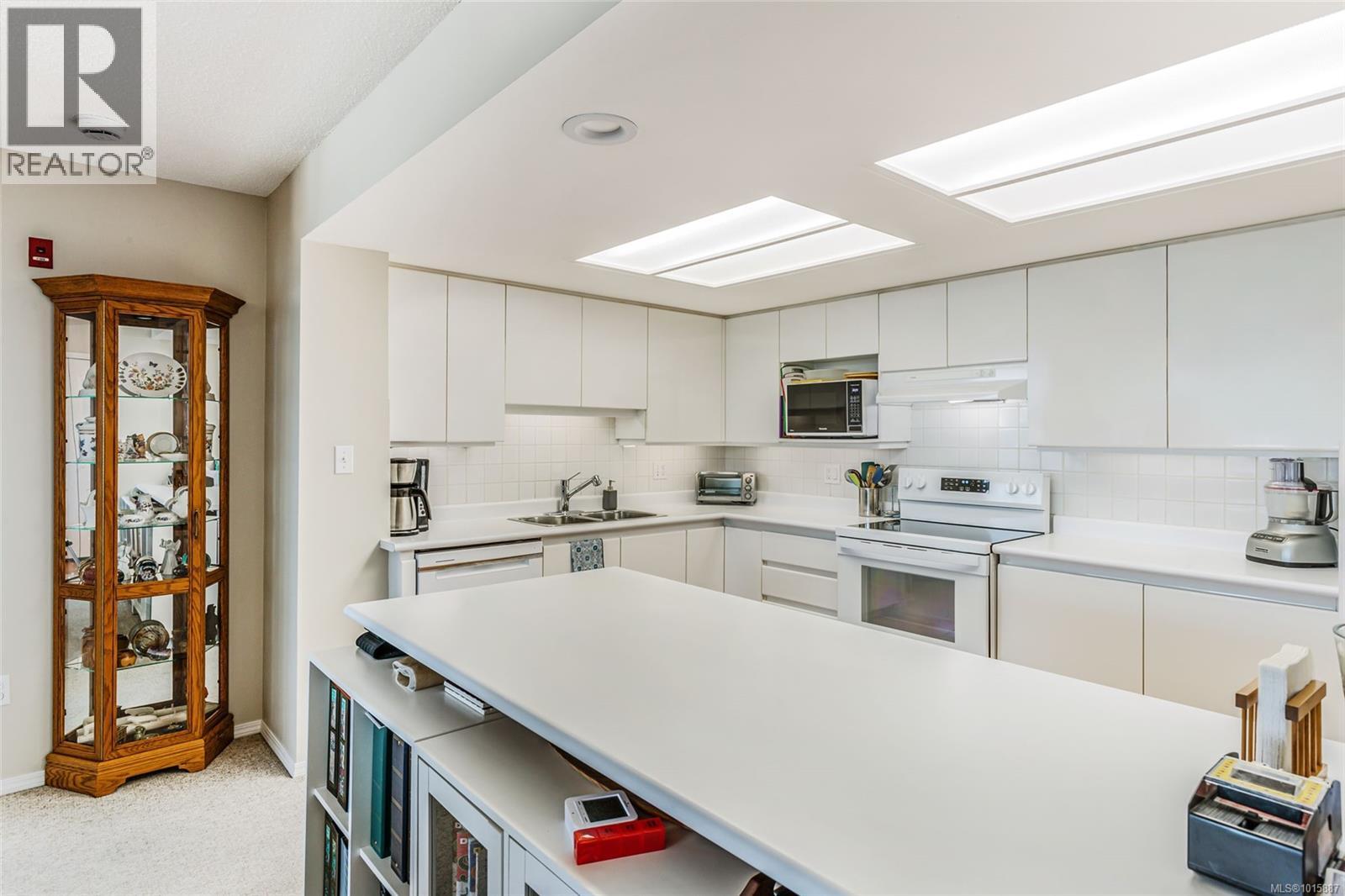 207 150 Promenade Dr, Nanaimo