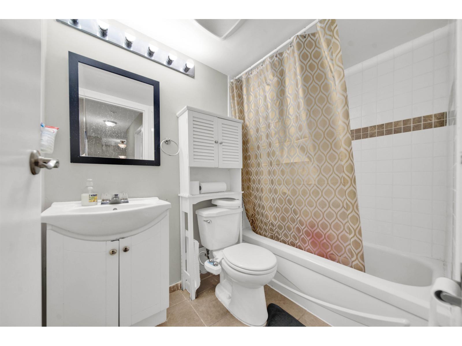 104 13275 70B AVENUE, Surrey