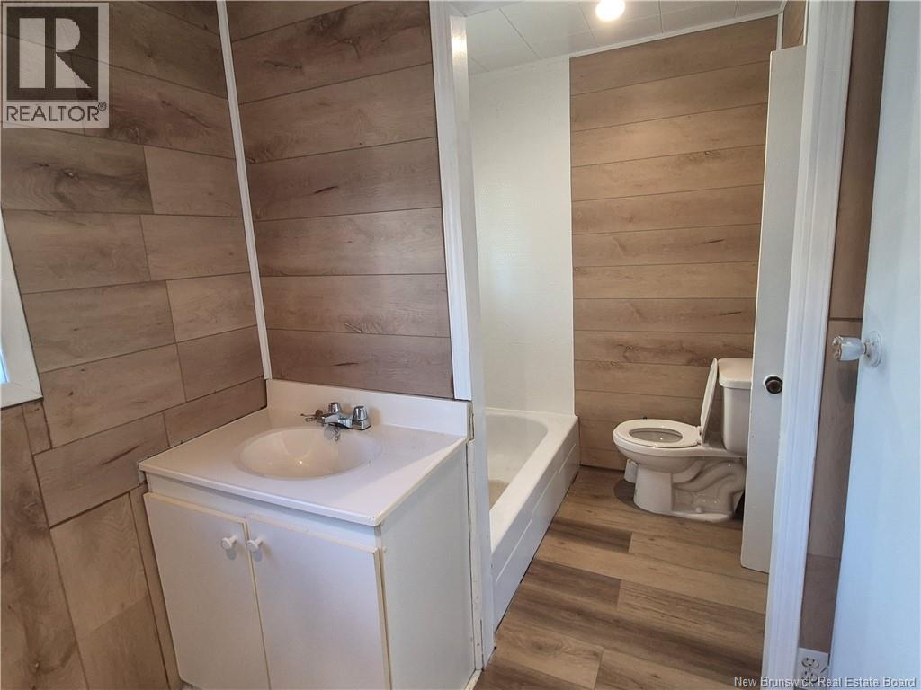 6 Damase Street - 15
