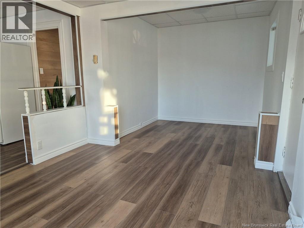 6 Damase Street - 13