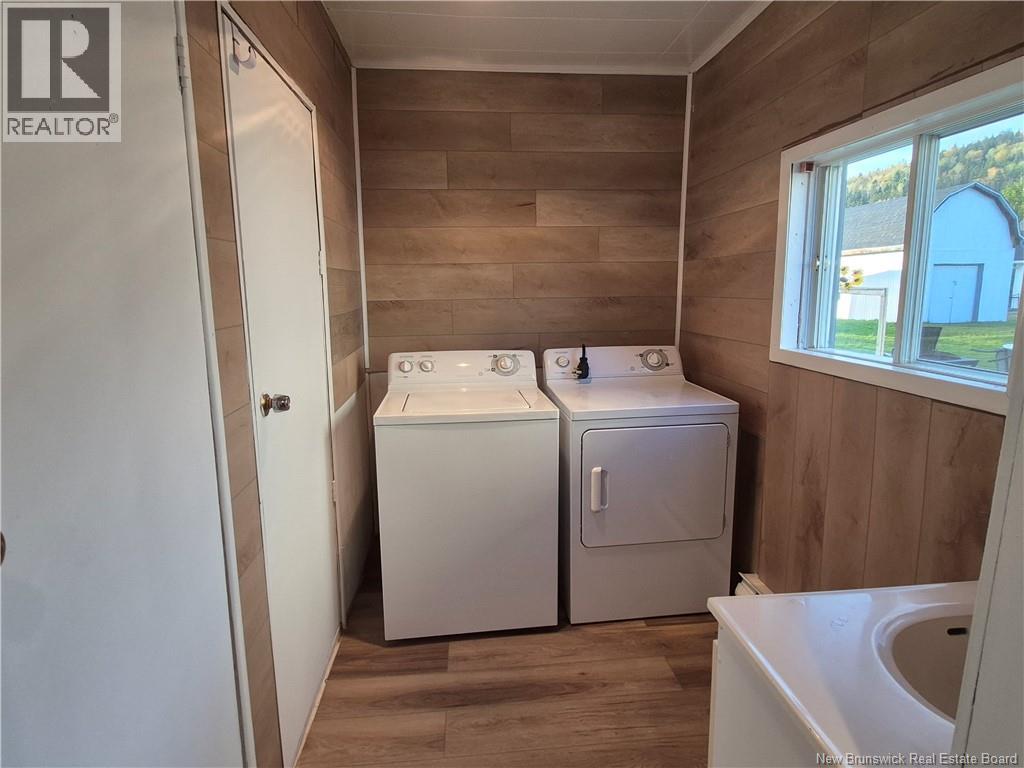 6 Damase Street - 14