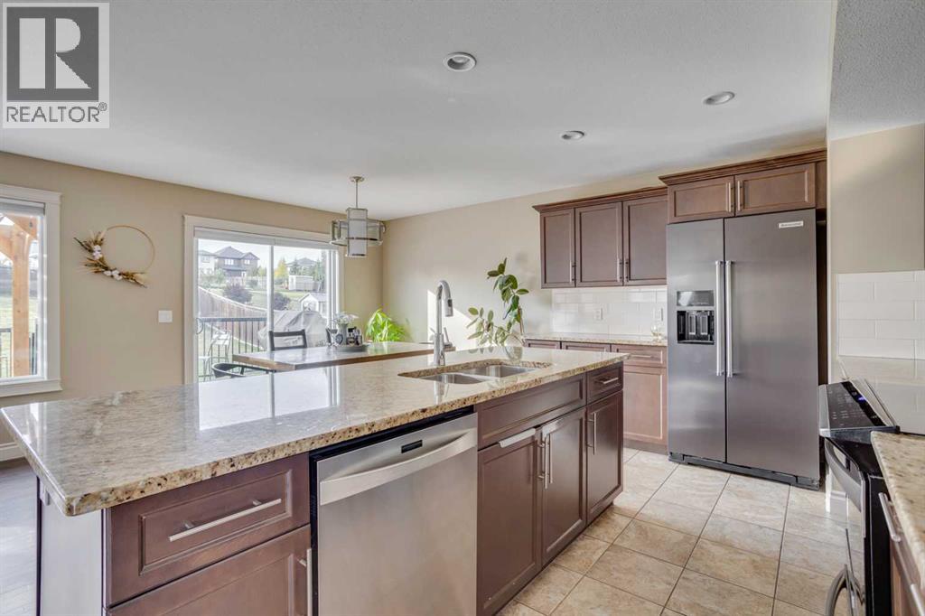 104 Diamondstone Ridge, Fort McMurray