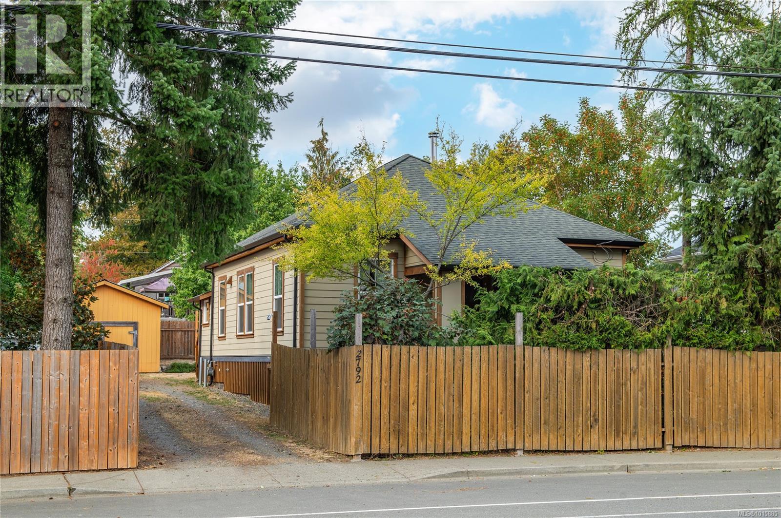 2792 Dunsmuir Ave, Cumberland