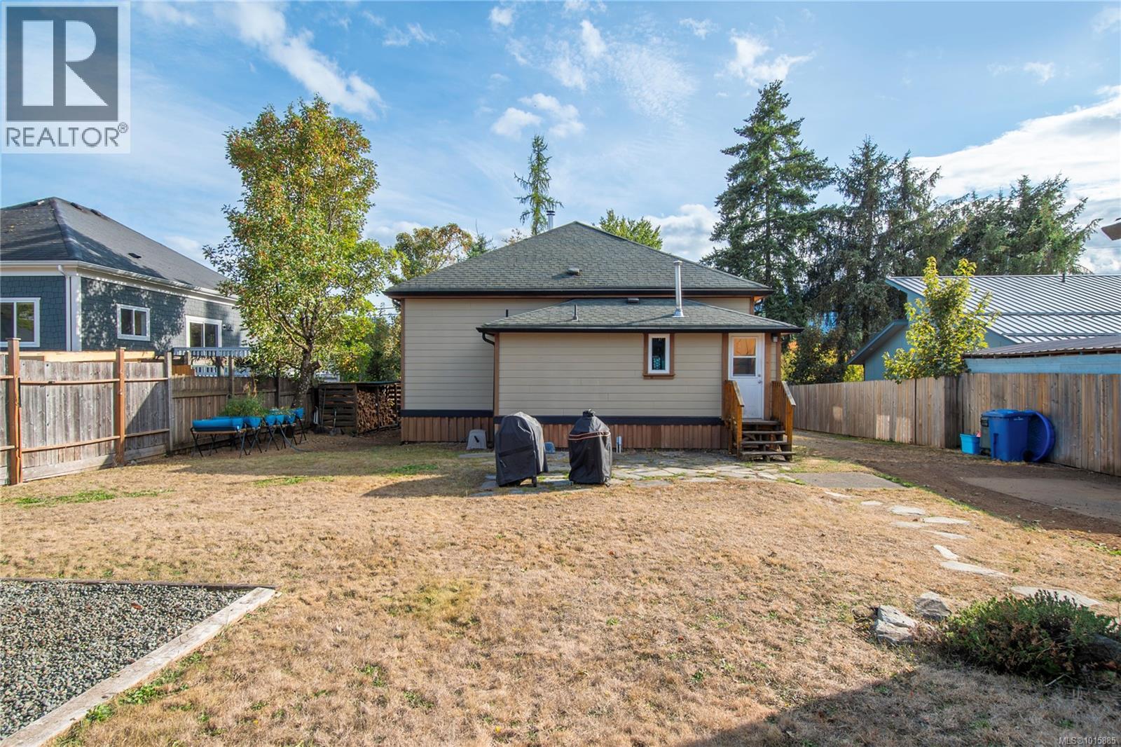 2792 Dunsmuir Ave, Cumberland