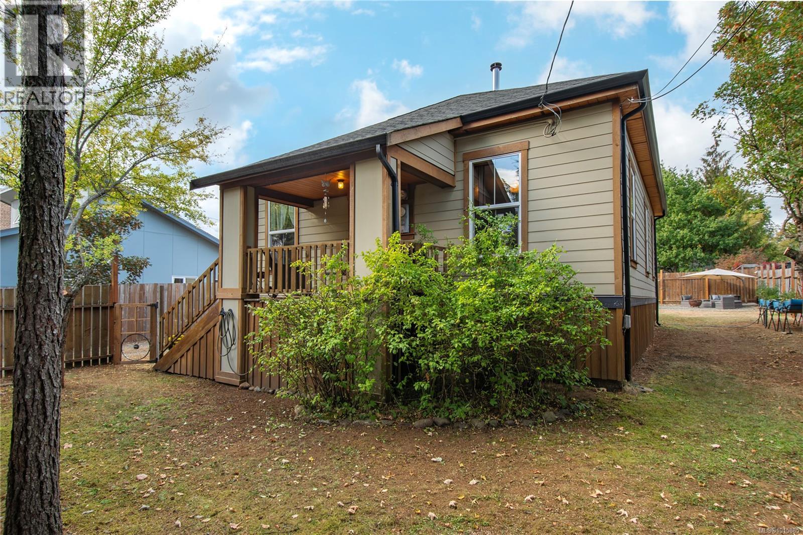 2792 Dunsmuir Ave, Cumberland