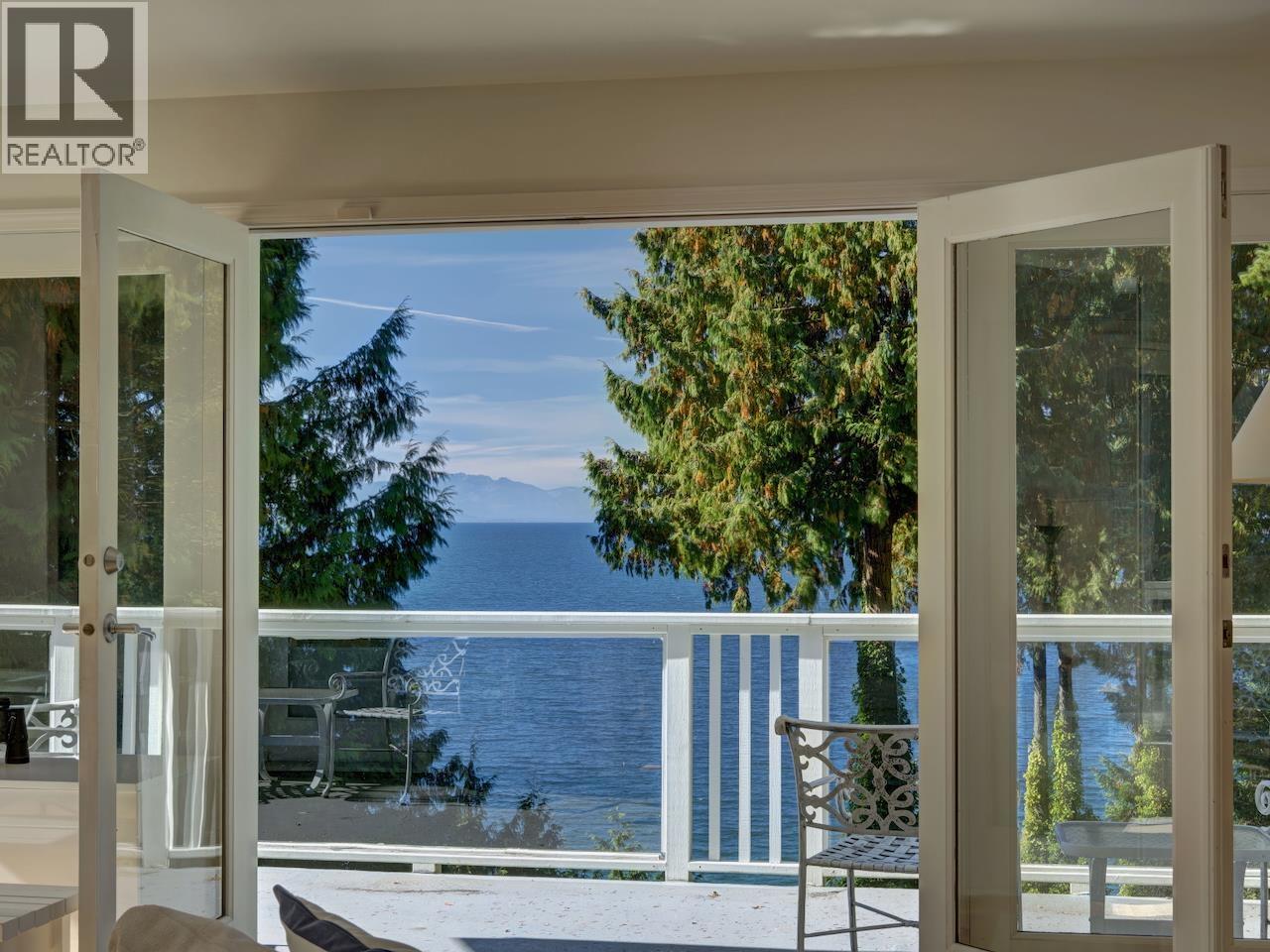 4947 SUNSHINE COAST HIGHWAY, Sechelt