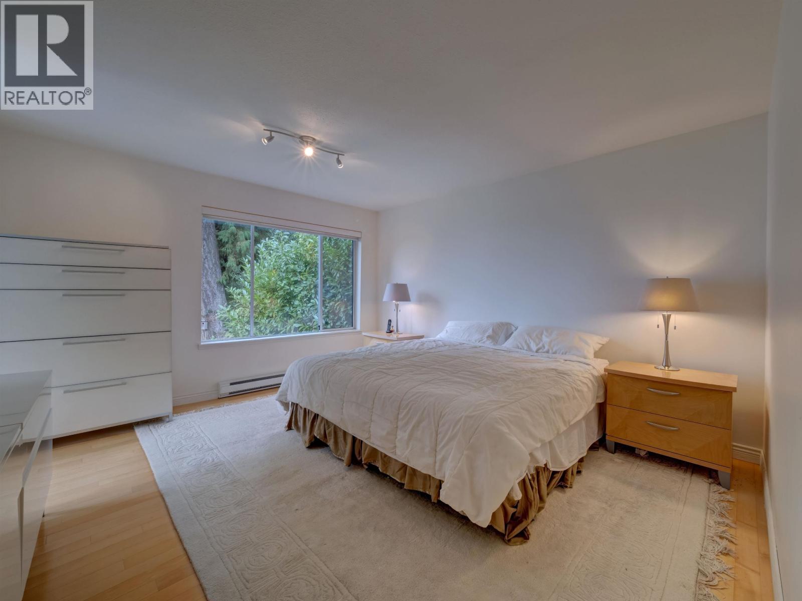 4947 SUNSHINE COAST HIGHWAY, Sechelt