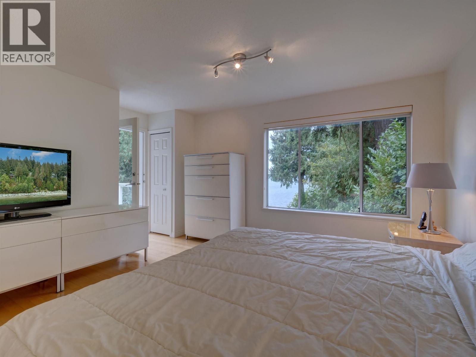 4947 SUNSHINE COAST HIGHWAY, Sechelt