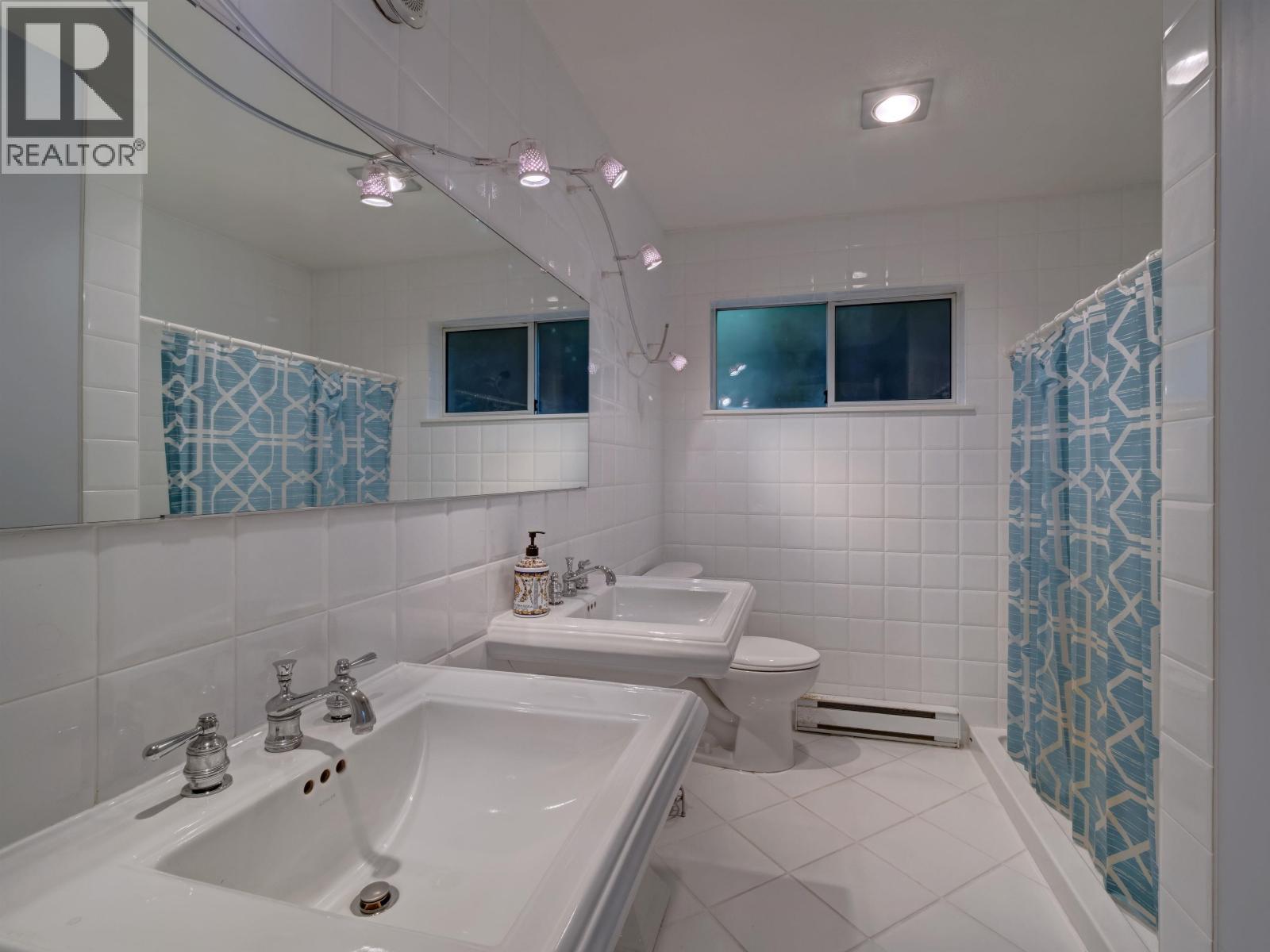 4947 SUNSHINE COAST HIGHWAY, Sechelt