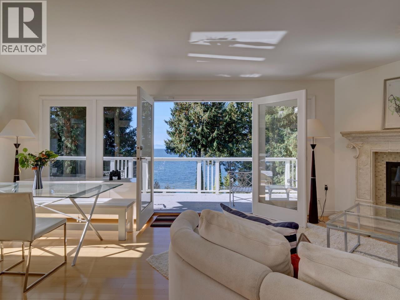 4947 SUNSHINE COAST HIGHWAY, Sechelt
